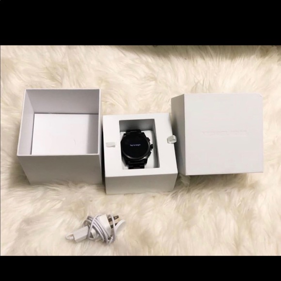 Michael Kors Smartwach - Picture 7 of 8